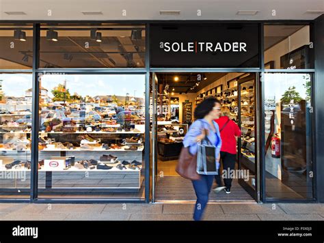 sole trader outlet.